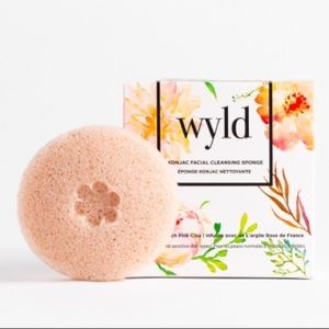 Wyld Pink Clay Facial Cleansing Sponge